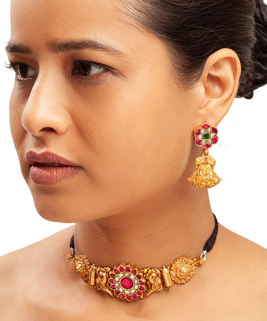 Silver Statement Choker with Intricate Kundan Flower