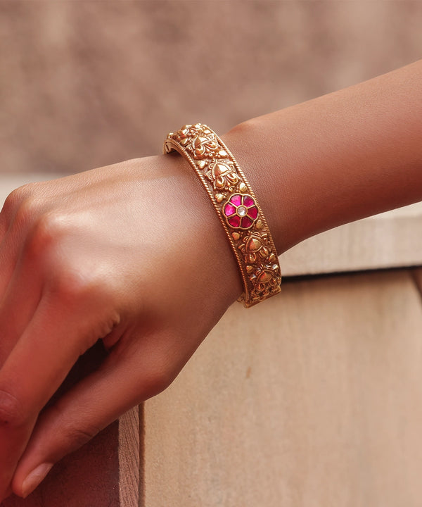 Silver Rajwadi Bangles With Intricate Floral Motifs