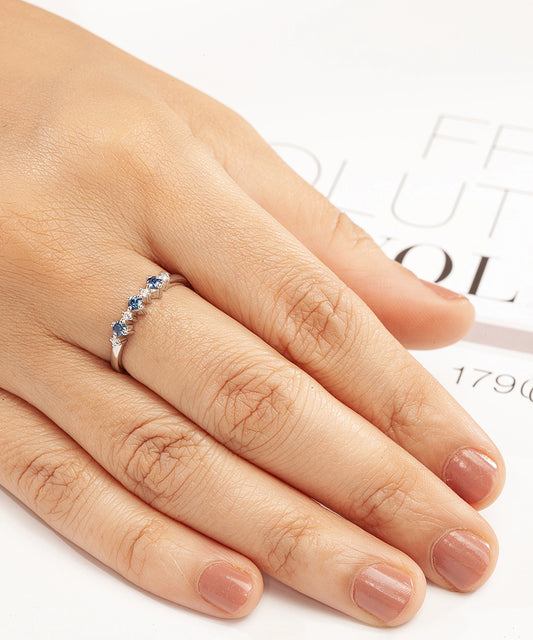Silver Blue Sapphire V-Shaped Ring