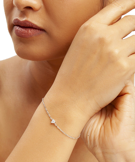 Silver Minimalist Sparkling Heart Bracelet